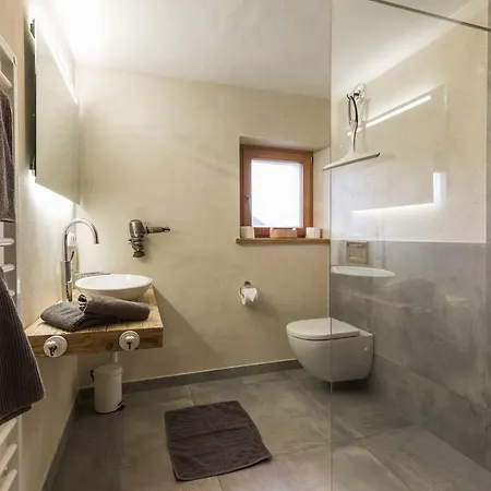 Hausegg Apartment *